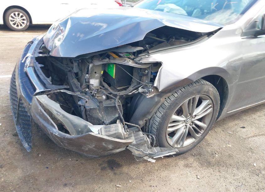 Photo 6 of 2015 Toyota Camry SE (VIN 4T1BF1FK5FU031148)