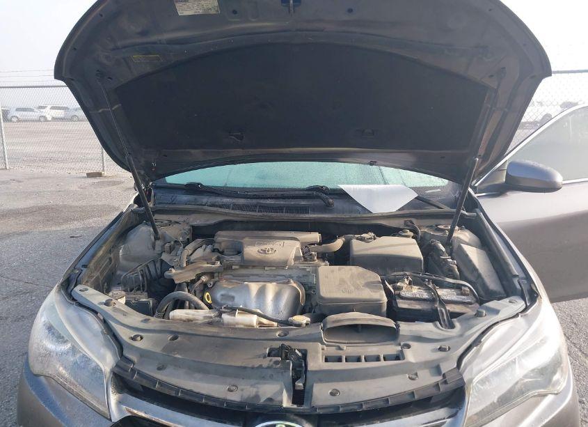 Photo 10 of 2015 Toyota Camry SE (VIN 4T1BF1FK5FU038939)