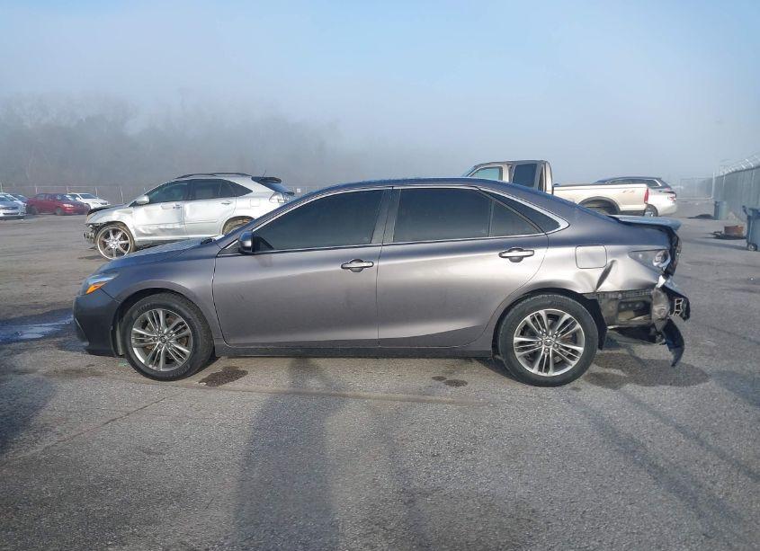 Photo 14 of 2015 Toyota Camry SE (VIN 4T1BF1FK5FU038939)