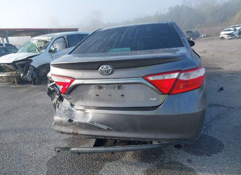 Photo 16 of 2015 Toyota Camry SE (VIN 4T1BF1FK5FU038939)