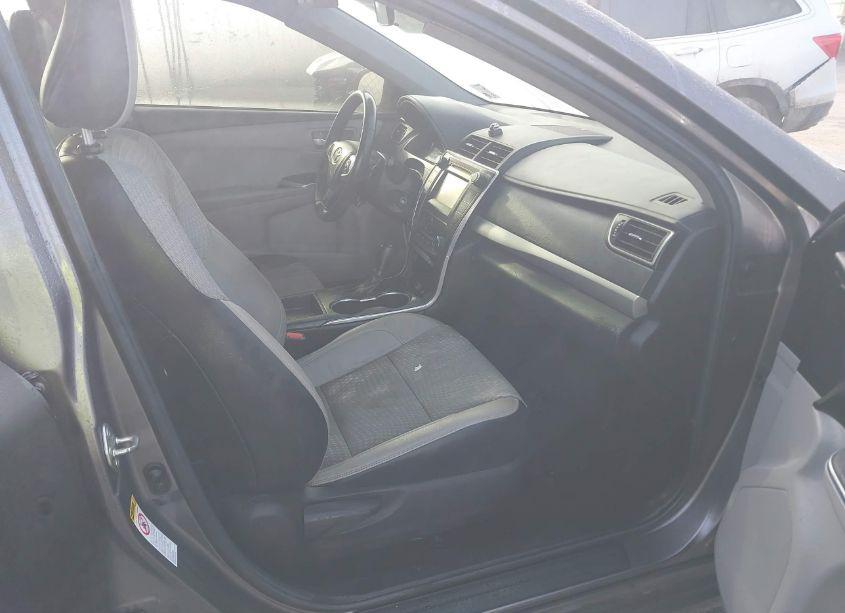 Photo 5 of 2015 Toyota Camry SE (VIN 4T1BF1FK5FU038939)