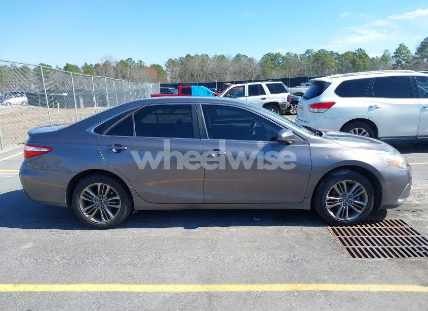 Photo 13 of 2015 Toyota Camry SE (VIN 4T1BF1FK5FU044482)