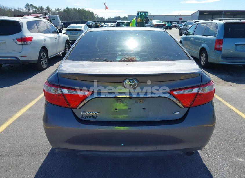 Photo 16 of 2015 Toyota Camry SE (VIN 4T1BF1FK5FU044482)
