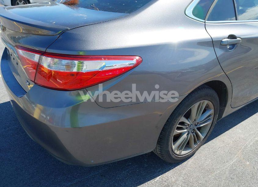 Photo 17 of 2015 Toyota Camry SE (VIN 4T1BF1FK5FU044482)