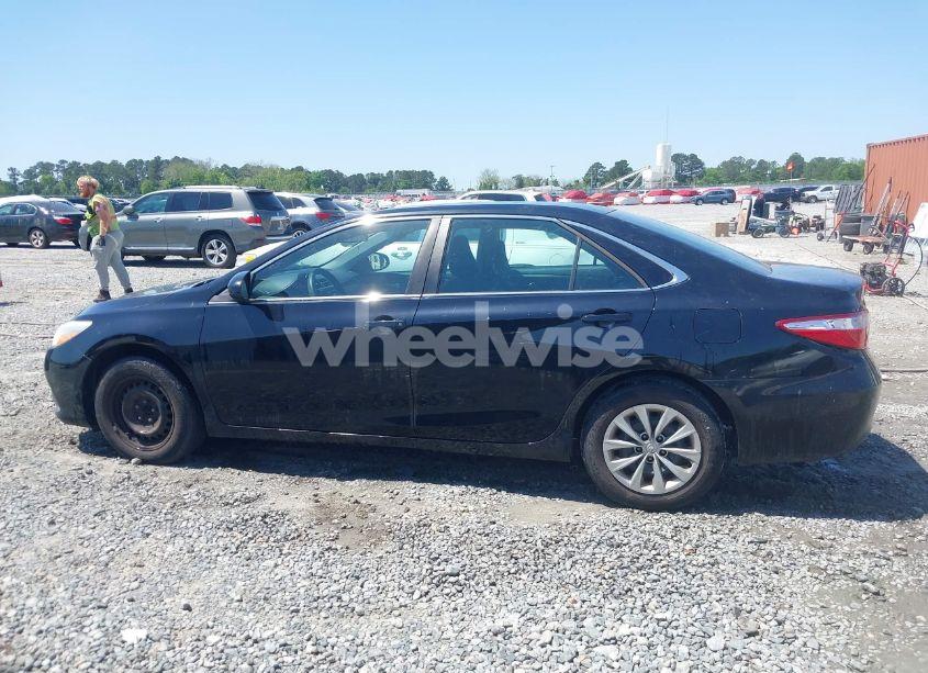 Photo 14 of 2015 Toyota Camry LE (VIN 4T1BF1FK5FU063680)