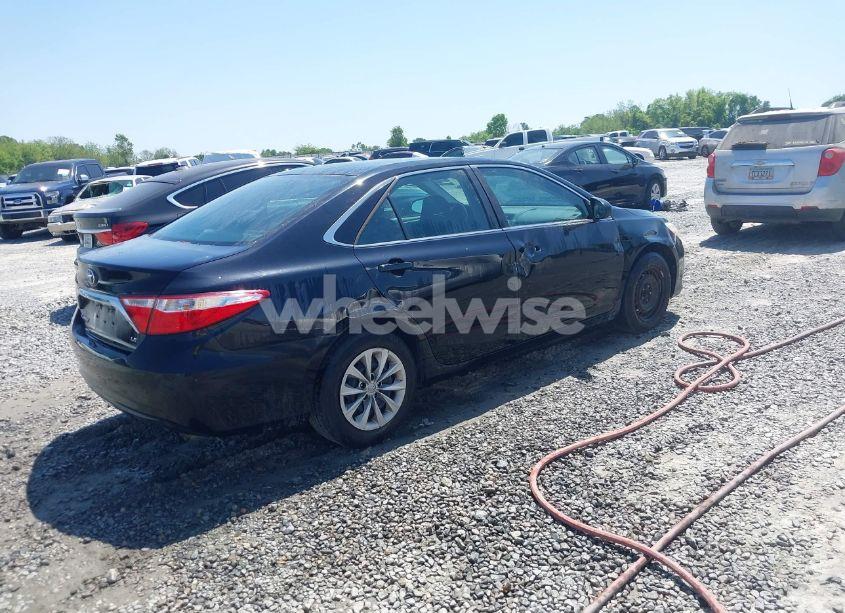 Photo 4 of 2015 Toyota Camry LE (VIN 4T1BF1FK5FU063680)