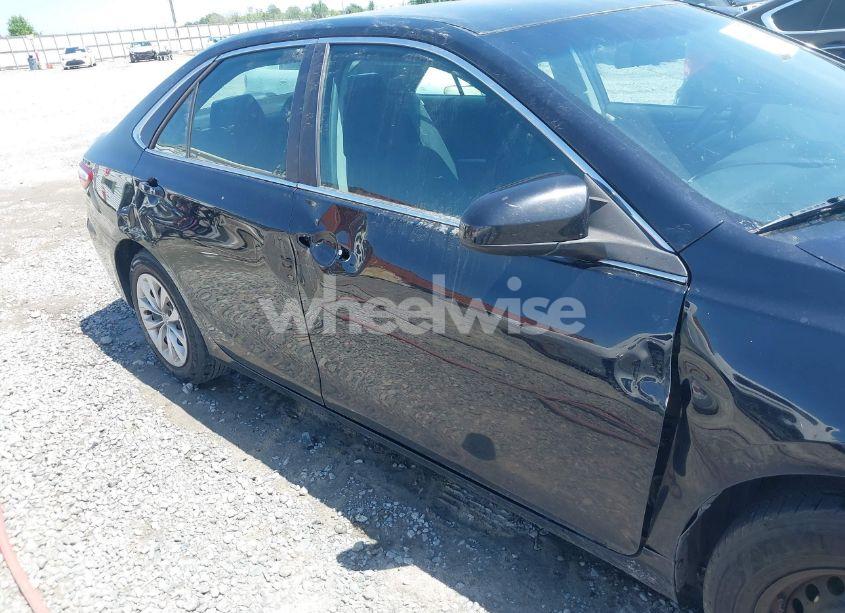 Photo 6 of 2015 Toyota Camry LE (VIN 4T1BF1FK5FU063680)