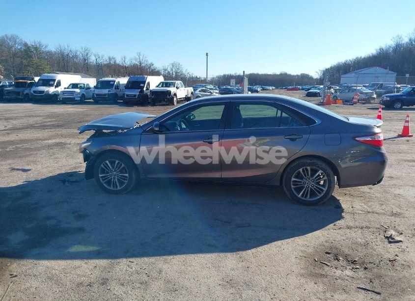 Photo 15 of 2015 Toyota Camry SE (VIN 4T1BF1FK5FU064697)