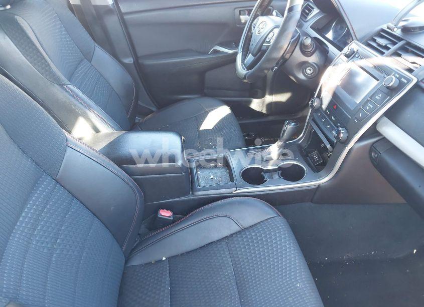 Photo 5 of 2015 Toyota Camry SE (VIN 4T1BF1FK5FU064697)