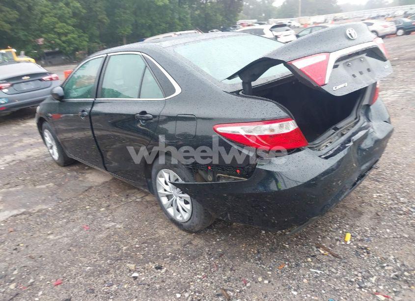 Photo 3 of 2015 Toyota Camry LE/SE/XLE/XSE (VIN 4T1BF1FK5FU105278)