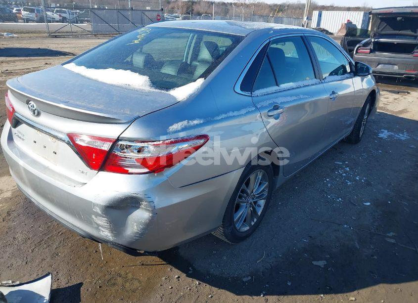 Photo 4 of 2015 Toyota Camry SE (VIN 4T1BF1FK5FU109878)