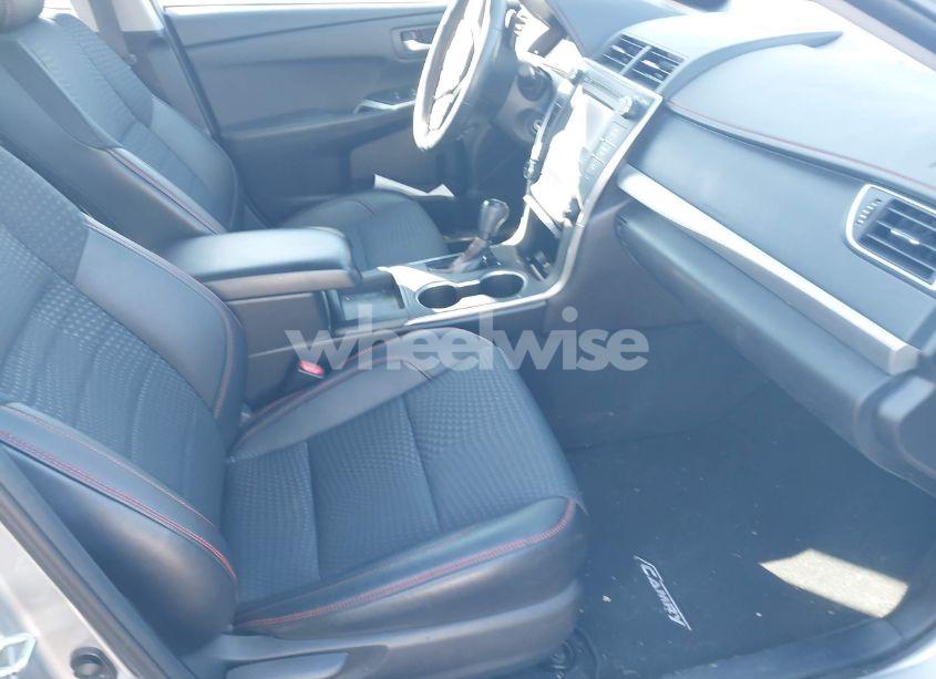 Photo 5 of 2015 Toyota Camry SE (VIN 4T1BF1FK5FU109878)