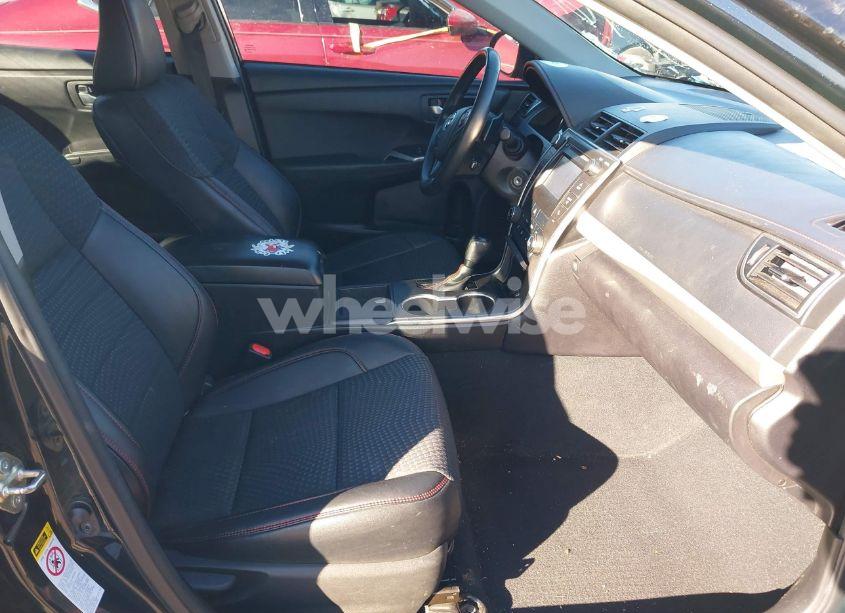 Photo 5 of 2015 Toyota Camry SE (VIN 4T1BF1FK5FU113770)