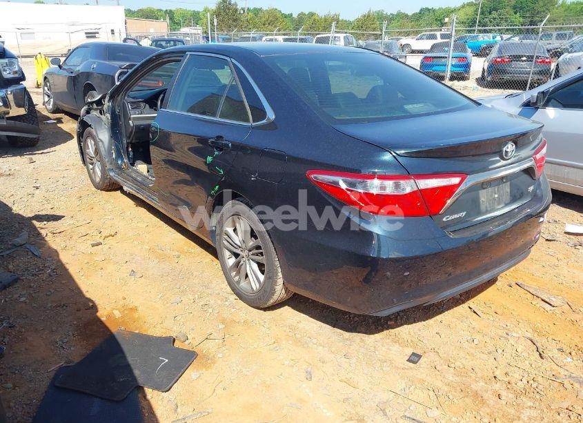 Photo 3 of 2015 Toyota Camry SE (VIN 4T1BF1FK5FU115342)