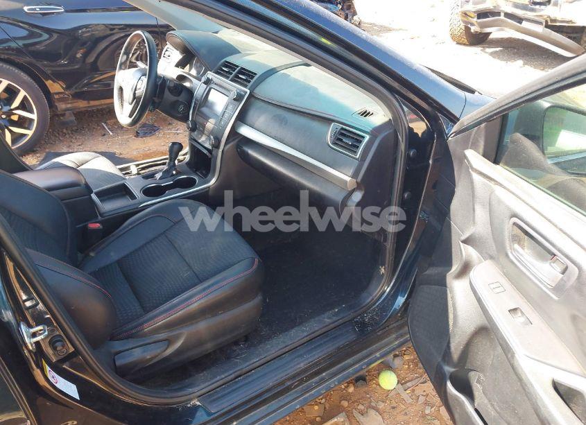 Photo 5 of 2015 Toyota Camry SE (VIN 4T1BF1FK5FU115342)