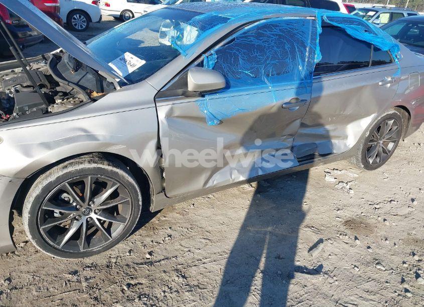 Photo 6 of 2015 Toyota Camry XSE (VIN 4T1BF1FK5FU475890)