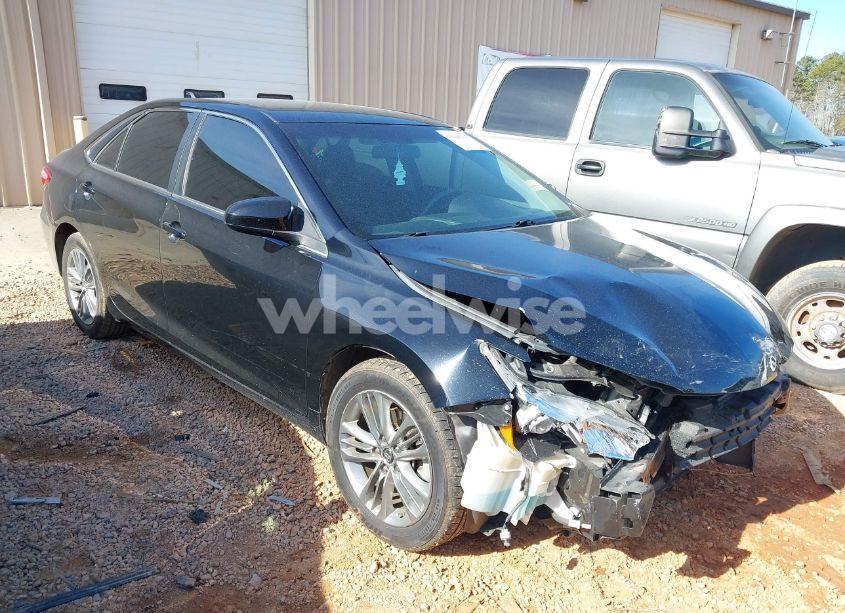 2015 Toyota Camry SE (VIN 4T1BF1FK5FU491314) main photo