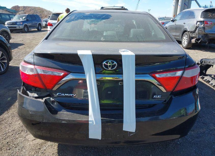 Photo 16 of 2015 Toyota Camry SE (VIN 4T1BF1FK5FU498439)