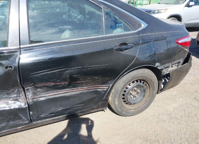 Photo 18 of 2015 Toyota Camry SE (VIN 4T1BF1FK5FU498439)