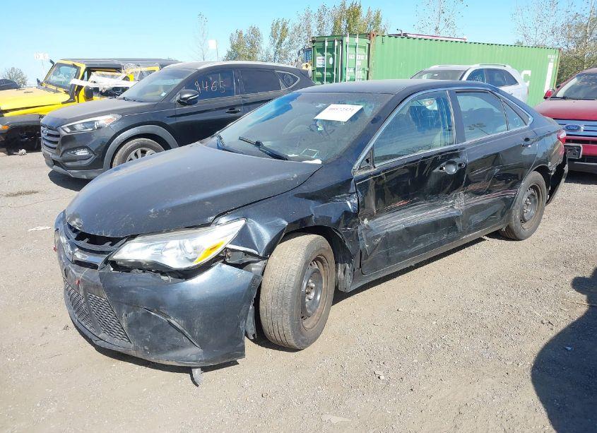 Photo 2 of 2015 Toyota Camry SE (VIN 4T1BF1FK5FU498439)