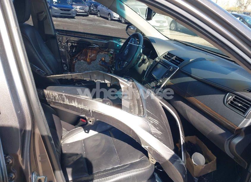 Photo 5 of 2015 Toyota Camry XLE (VIN 4T1BF1FK5FU877473)