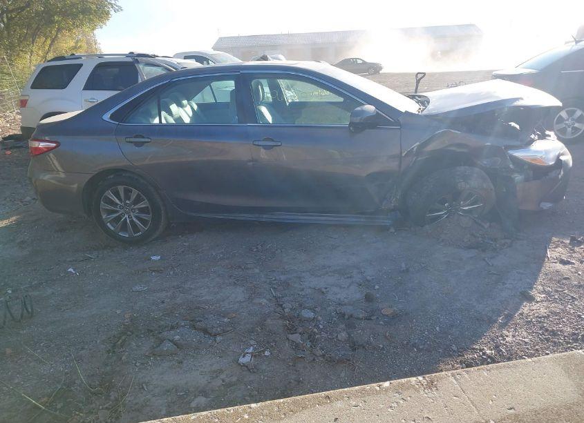 Photo 13 of 2015 Toyota Camry XLE (VIN 4T1BF1FK5FU884696)