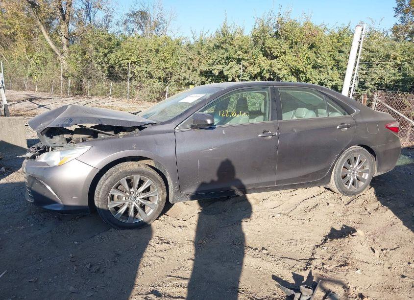 Photo 14 of 2015 Toyota Camry XLE (VIN 4T1BF1FK5FU884696)