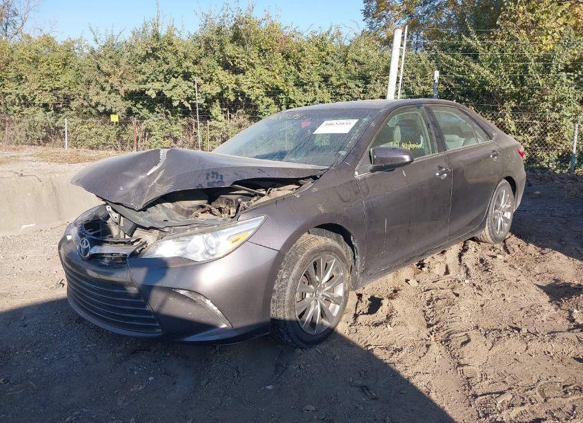 Photo 6 of 2015 Toyota Camry XLE (VIN 4T1BF1FK5FU884696)