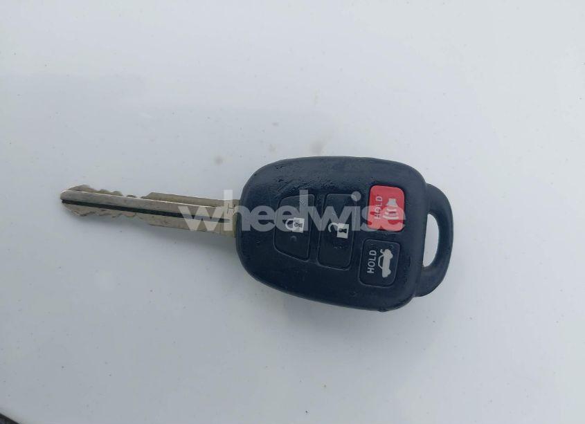 Photo 11 of 2015 Toyota Camry LE (VIN 4T1BF1FK5FU885296)