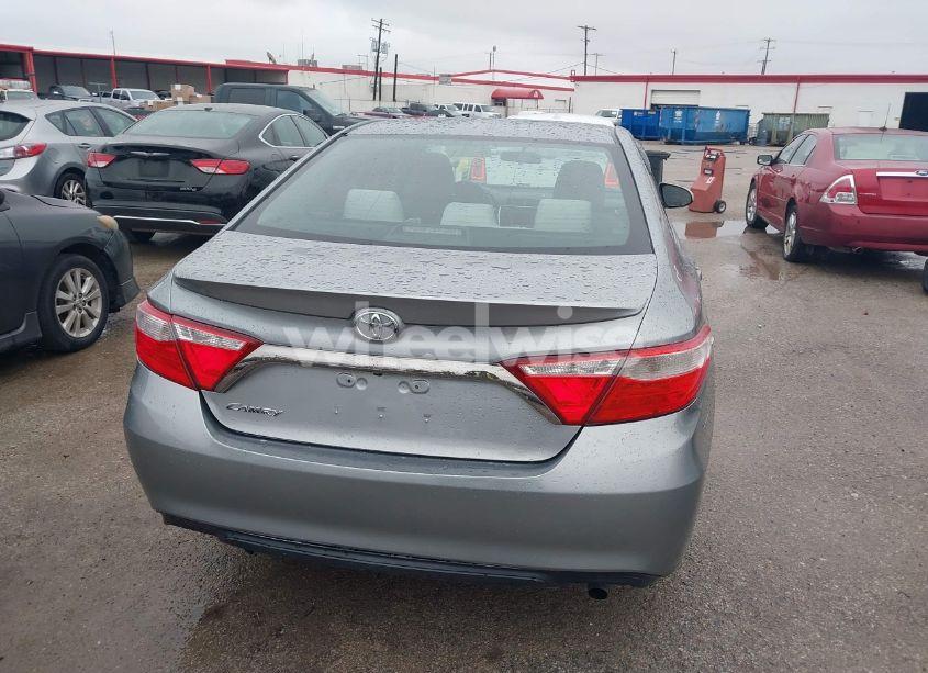 Photo 16 of 2015 Toyota Camry LE (VIN 4T1BF1FK5FU885296)
