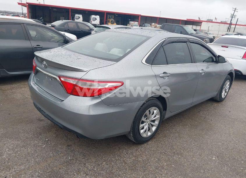 Photo 4 of 2015 Toyota Camry LE (VIN 4T1BF1FK5FU885296)