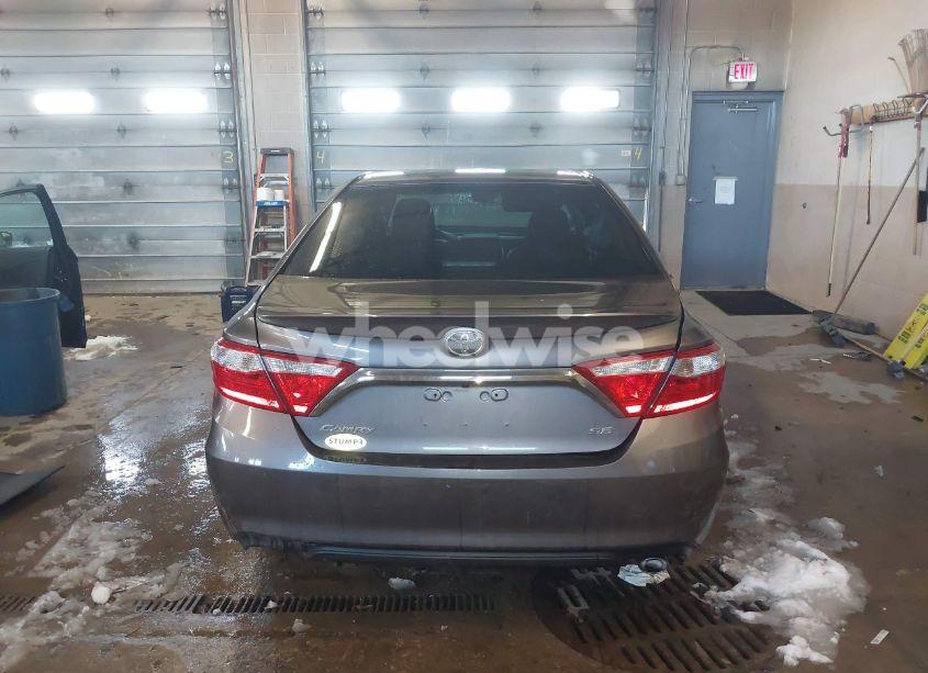 Photo 17 of 2015 Toyota Camry SE (VIN 4T1BF1FK5FU888716)