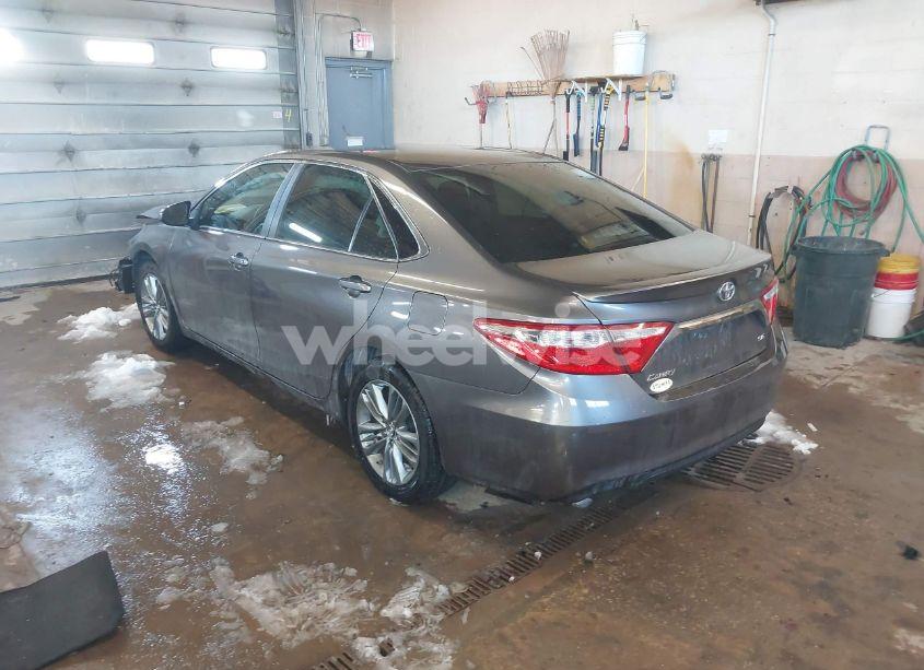 Photo 3 of 2015 Toyota Camry SE (VIN 4T1BF1FK5FU888716)