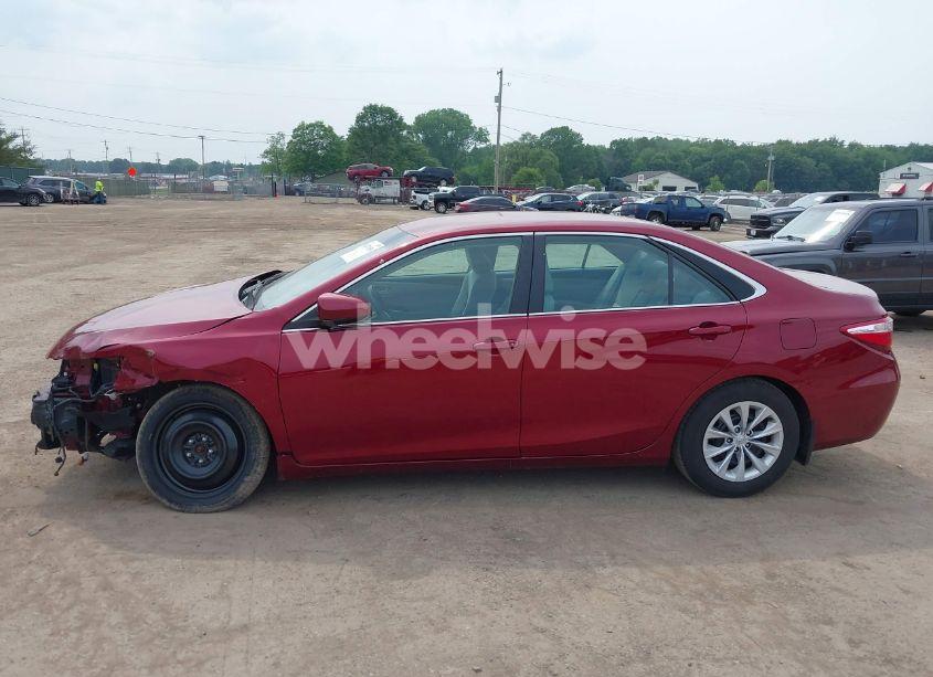 Photo 14 of 2015 Toyota Camry LE (VIN 4T1BF1FK5FU893222)