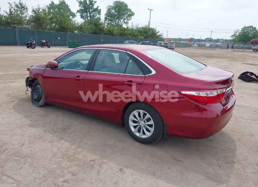 Photo 3 of 2015 Toyota Camry LE (VIN 4T1BF1FK5FU893222)