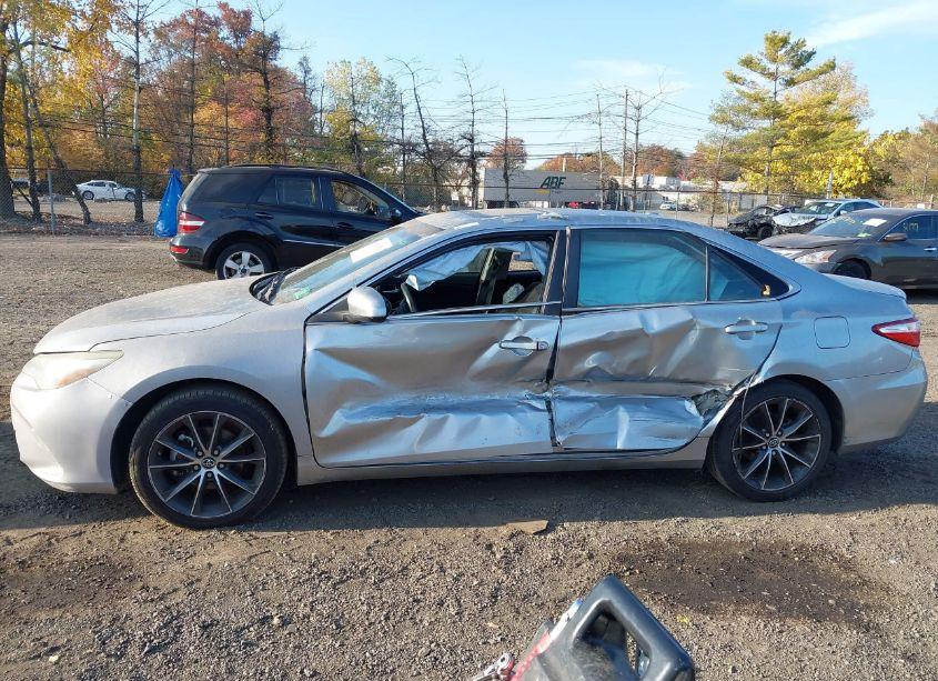 Photo 14 of 2015 Toyota Camry XSE (VIN 4T1BF1FK5FU902887)