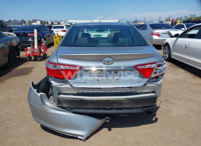 Photo 16 of 2015 Toyota Camry SE (VIN 4T1BF1FK5FU910908)