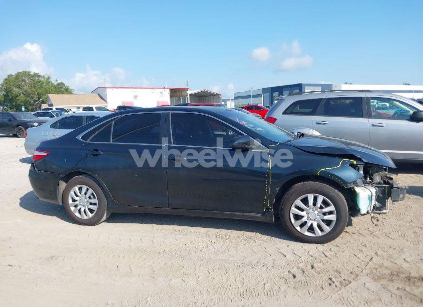 Photo 14 of 2015 Toyota Camry LE (VIN 4T1BF1FK5FU923836)