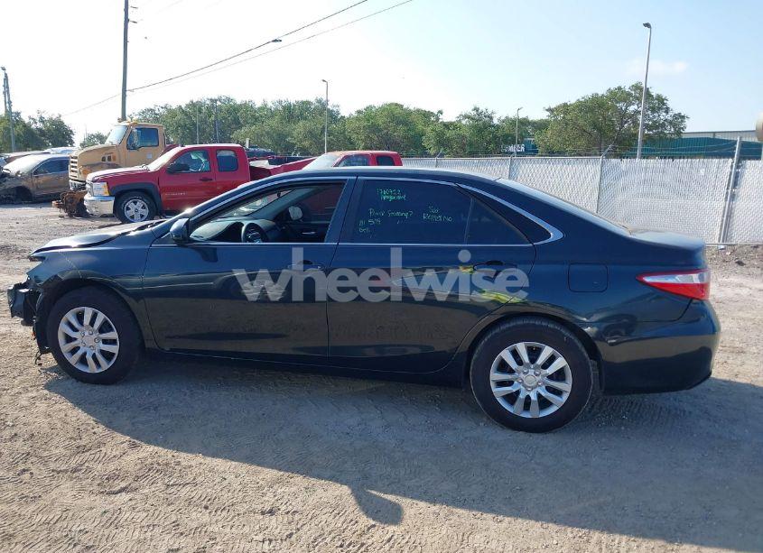 Photo 15 of 2015 Toyota Camry LE (VIN 4T1BF1FK5FU923836)