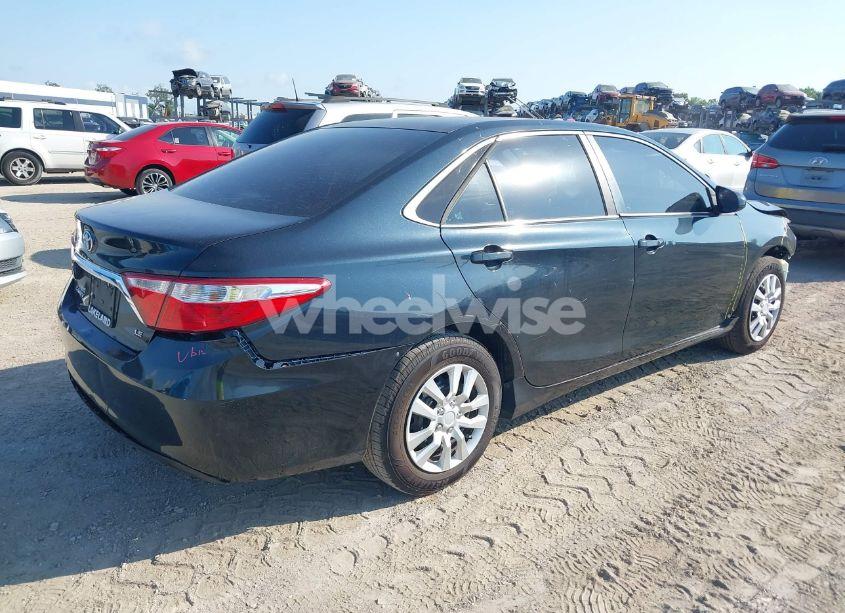 Photo 4 of 2015 Toyota Camry LE (VIN 4T1BF1FK5FU923836)