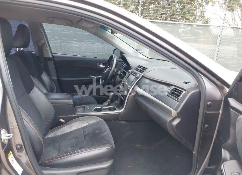 Photo 5 of 2015 Toyota Camry XSE (VIN 4T1BF1FK5FU924937)