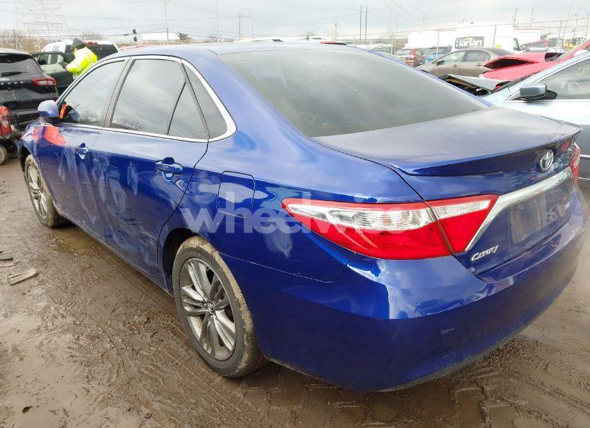 Photo 3 of 2015 Toyota Camry SE (VIN 4T1BF1FK5FU929166)