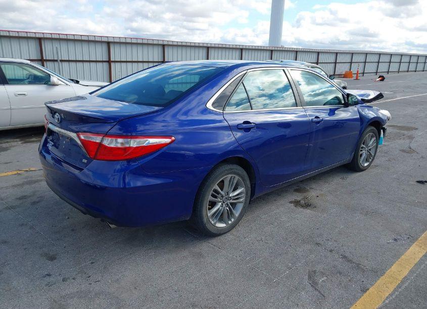 Photo 4 of 2015 Toyota Camry SE (VIN 4T1BF1FK5FU934013)