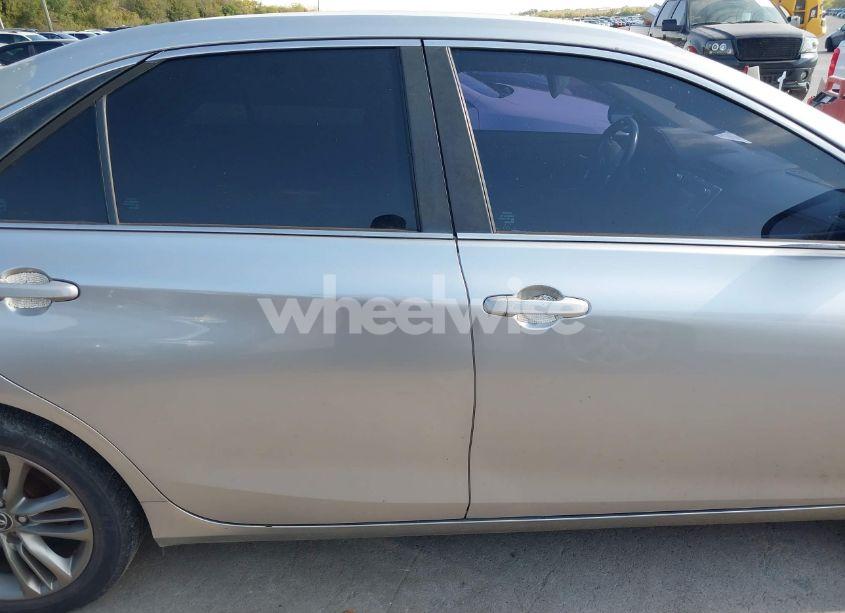 Photo 13 of 2015 Toyota Camry SE (VIN 4T1BF1FK5FU946243)