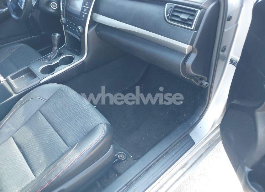 Photo 5 of 2015 Toyota Camry SE (VIN 4T1BF1FK5FU946243)