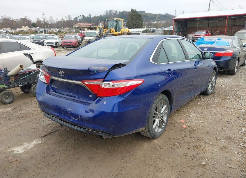 Photo 4 of 2015 Toyota Camry SE (VIN 4T1BF1FK5FU956237)
