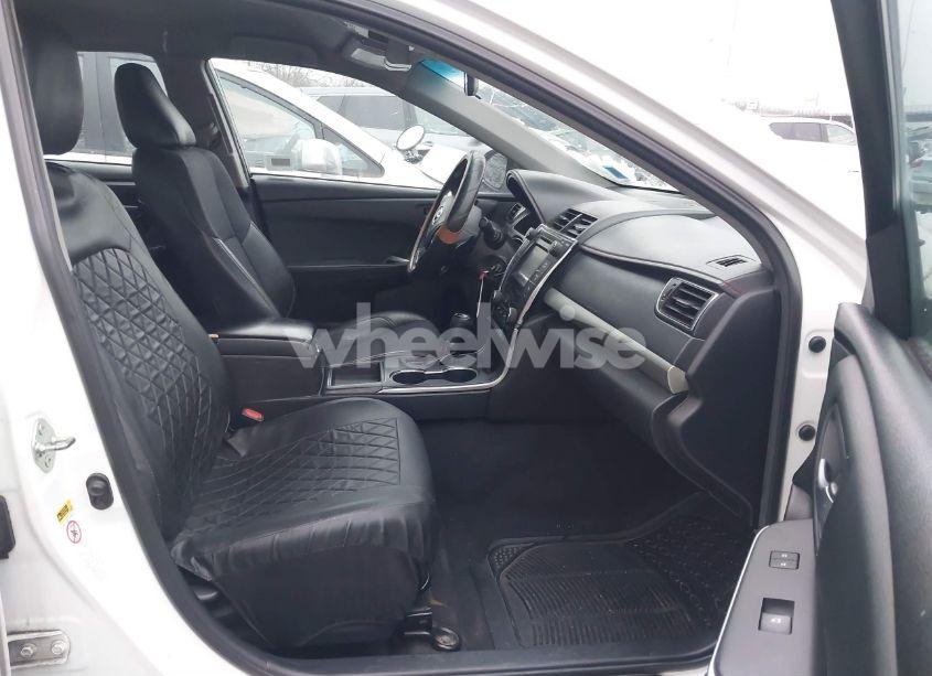 Photo 5 of 2015 Toyota Camry SE (VIN 4T1BF1FK5FU961194)