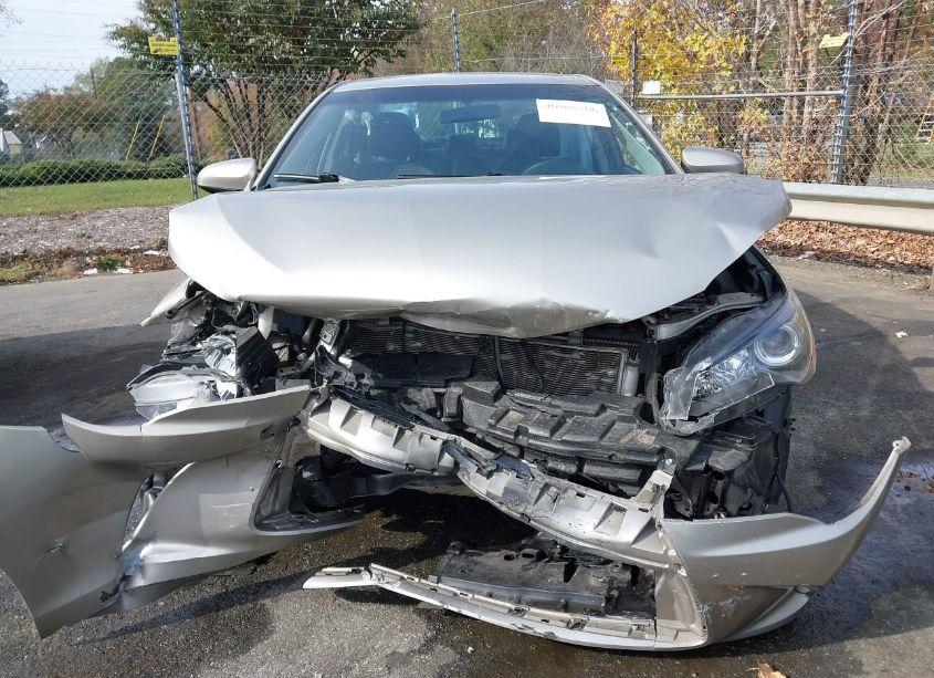 Photo 12 of 2015 Toyota Camry SE (VIN 4T1BF1FK5FU984846)