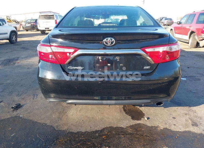 Photo 16 of 2015 Toyota Camry SE (VIN 4T1BF1FK5FU994888)
