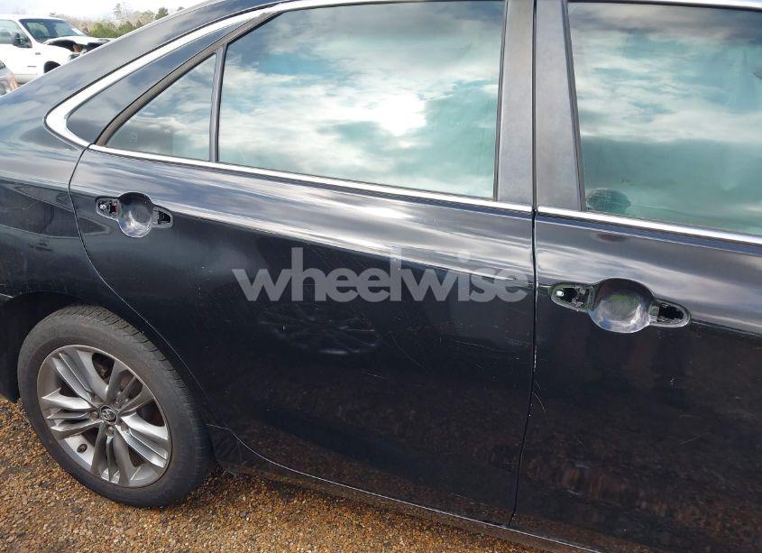 Photo 17 of 2015 Toyota Camry SE (VIN 4T1BF1FK5FU994888)